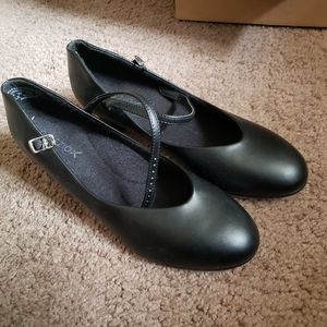 NWOT Capezio Black Jr Footlight Character Shoes